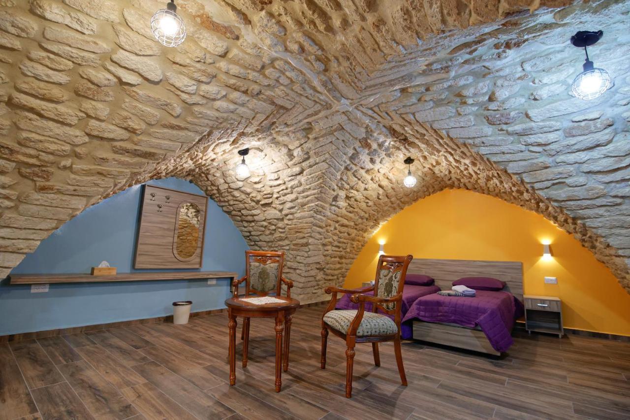 Louis Guesthouse Назарет Екстериор снимка