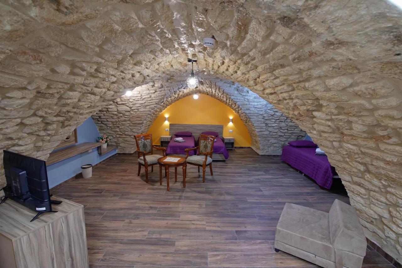 Louis Guesthouse Назарет Екстериор снимка