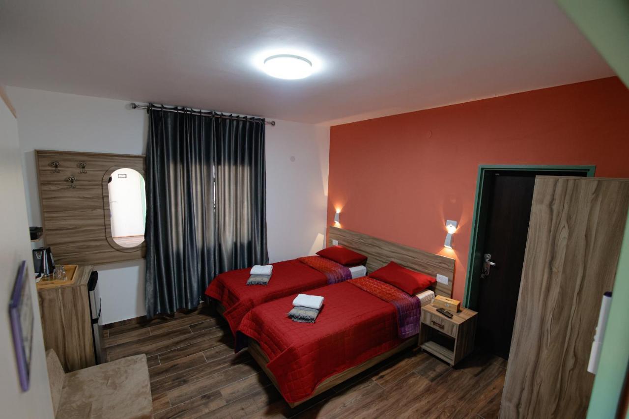 Louis Guesthouse Назарет Екстериор снимка
