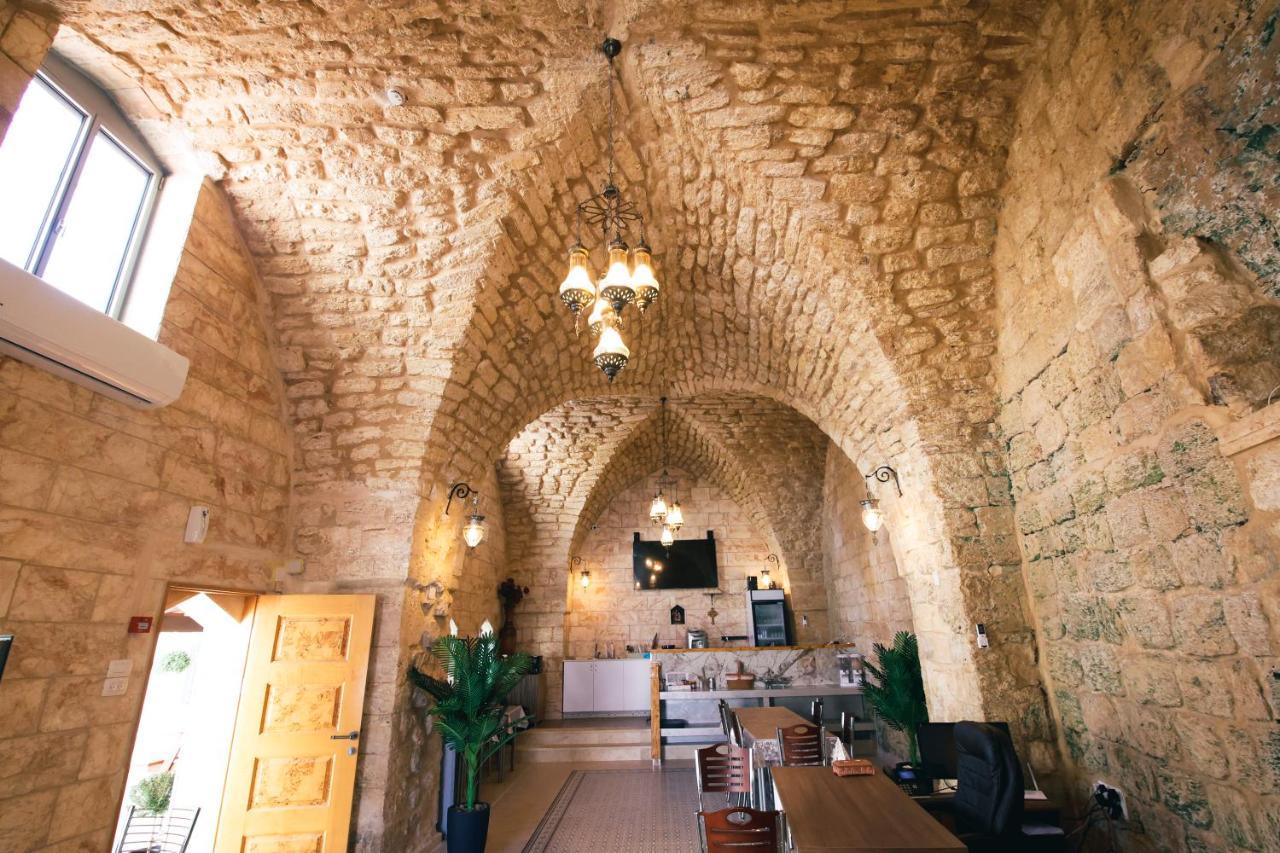 Louis Guesthouse Назарет Екстериор снимка