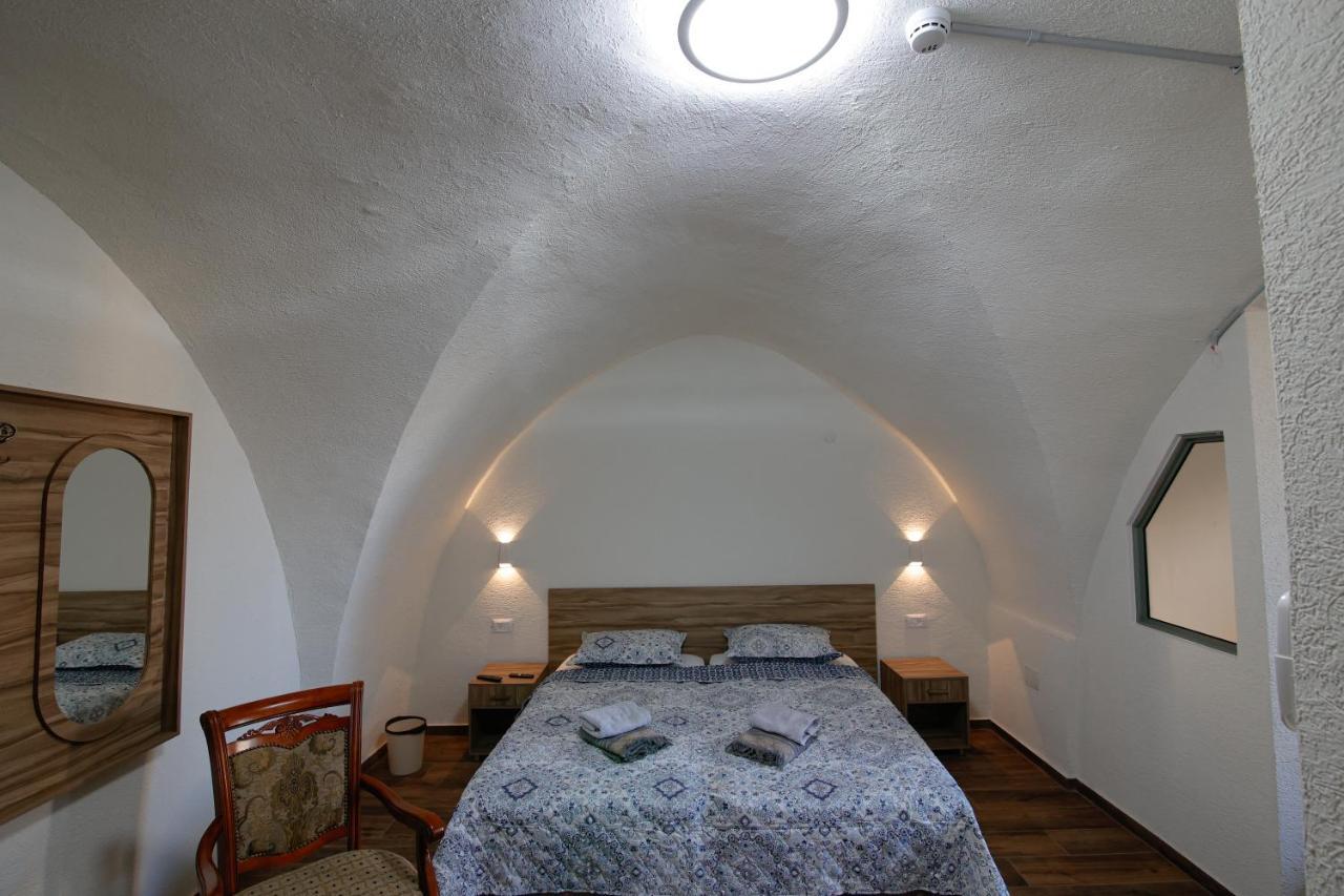 Louis Guesthouse Назарет Екстериор снимка