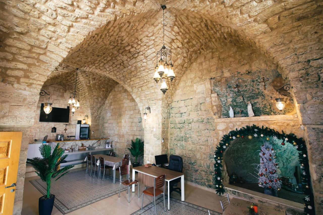 Louis Guesthouse Назарет Екстериор снимка