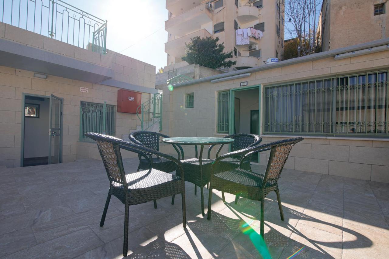 Louis Guesthouse Назарет Екстериор снимка