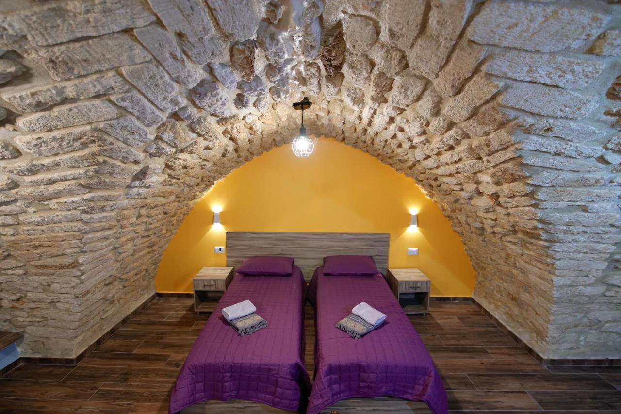 Louis Guesthouse Назарет Екстериор снимка