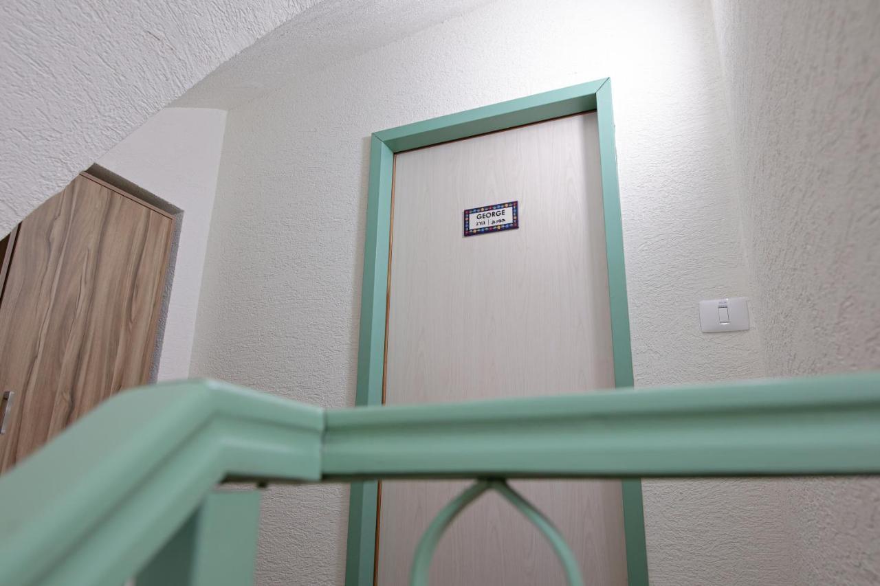 Louis Guesthouse Назарет Екстериор снимка